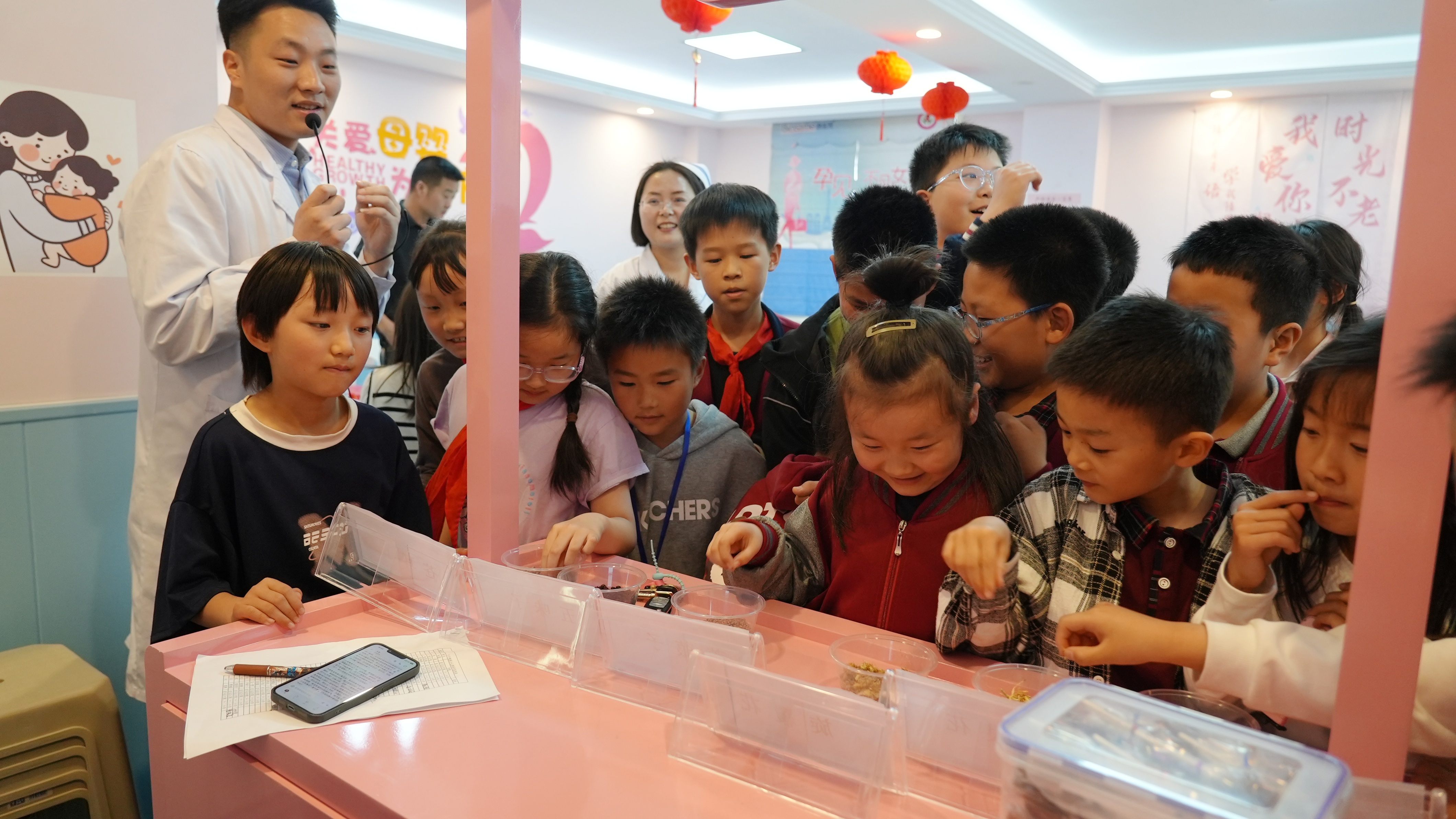五一前夕，小记者走进驻马店市妇幼保健院，沉浸式探秘奇妙医学世界(图4)